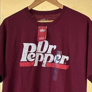 Dr Pepper Retro Logo NWT Size L Burgundy Short Sleeve Tee